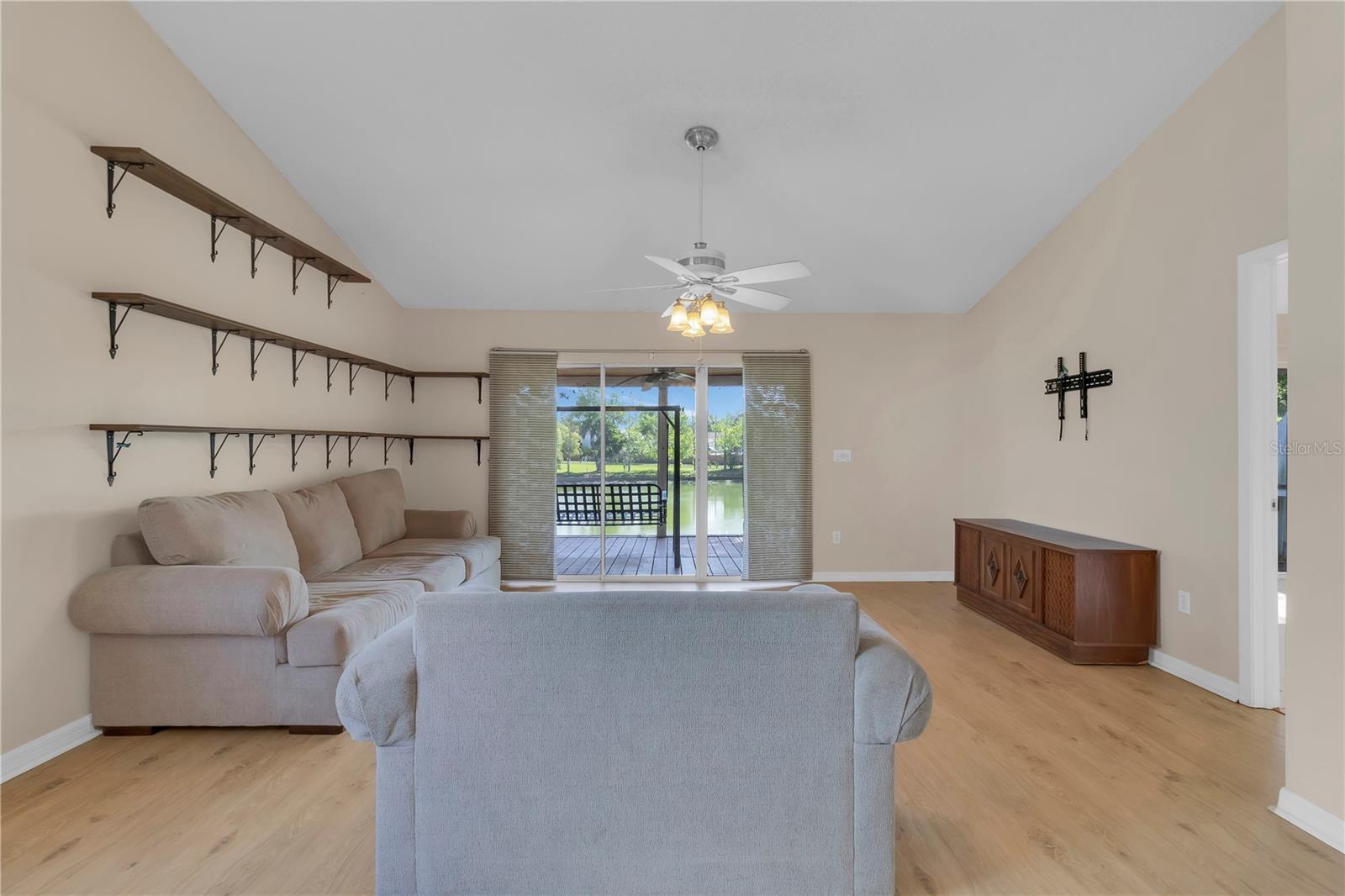 WESTLAKE MANOR UNIT 2B - Residential