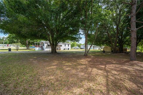 A home in LAKELAND