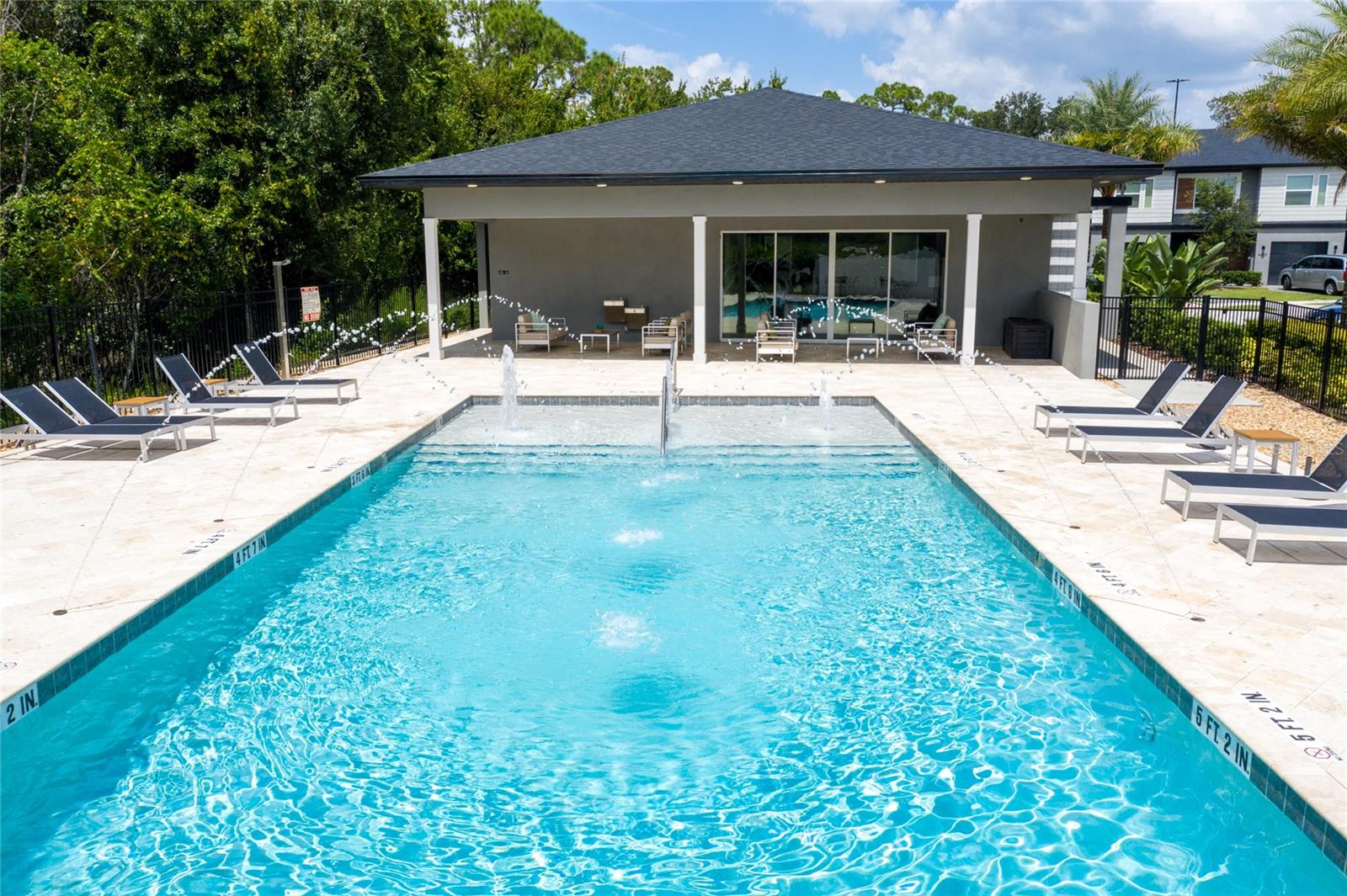 LE REVE - Residential