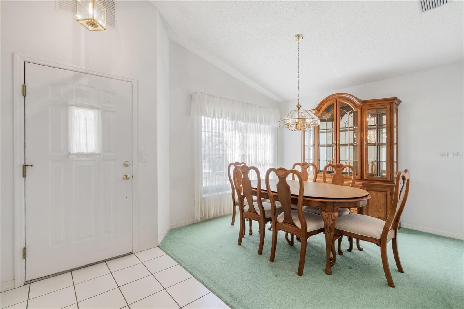 4528 FERN DRIVE