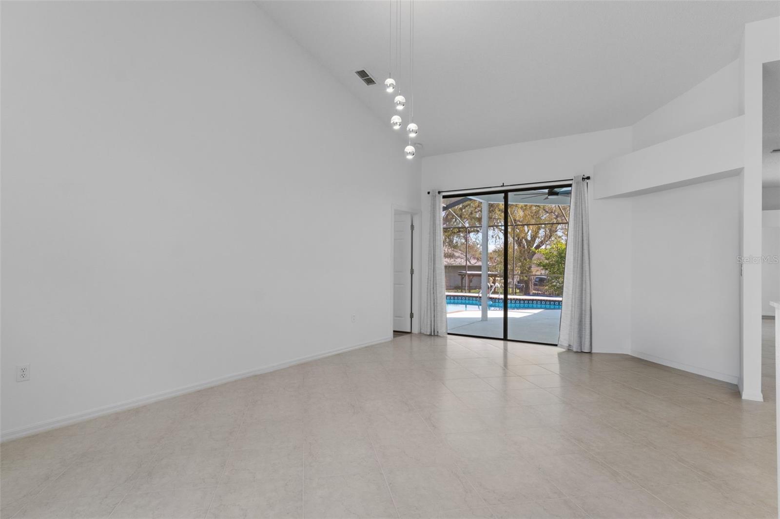 199 N CRYSTAL MEADOW PATH