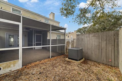 A home in TAMPA