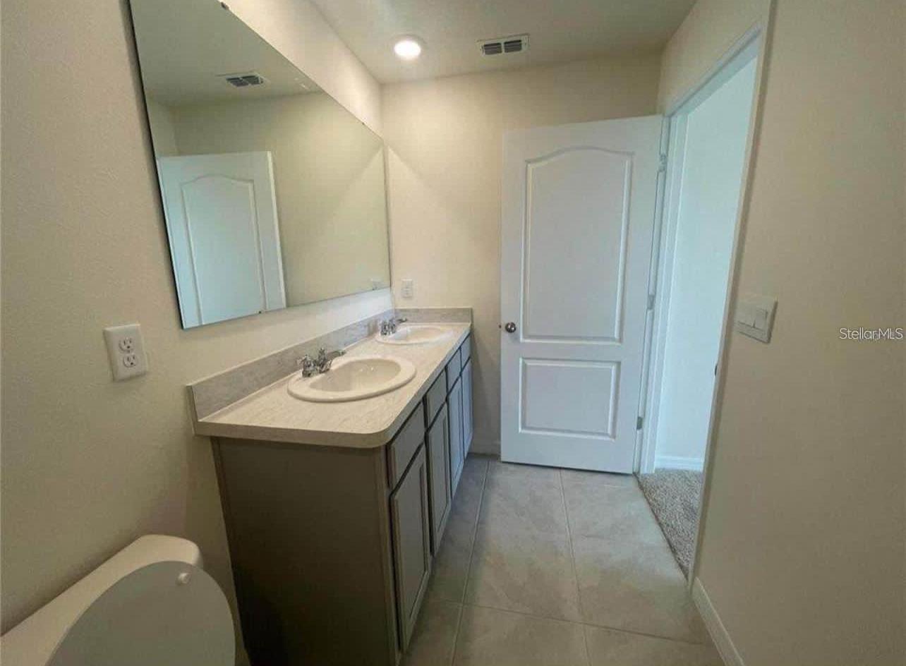 BUENA LAGO PH 1 & 2 - Residential Lease