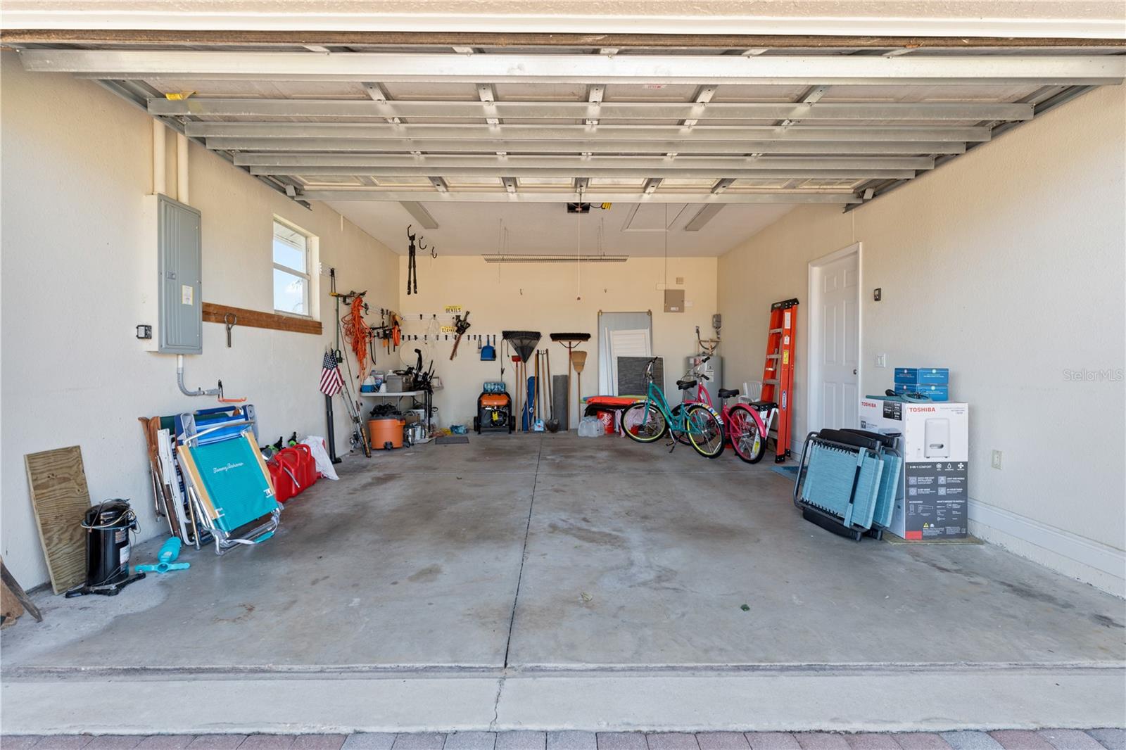 SUNSET POINTE ON - Residential