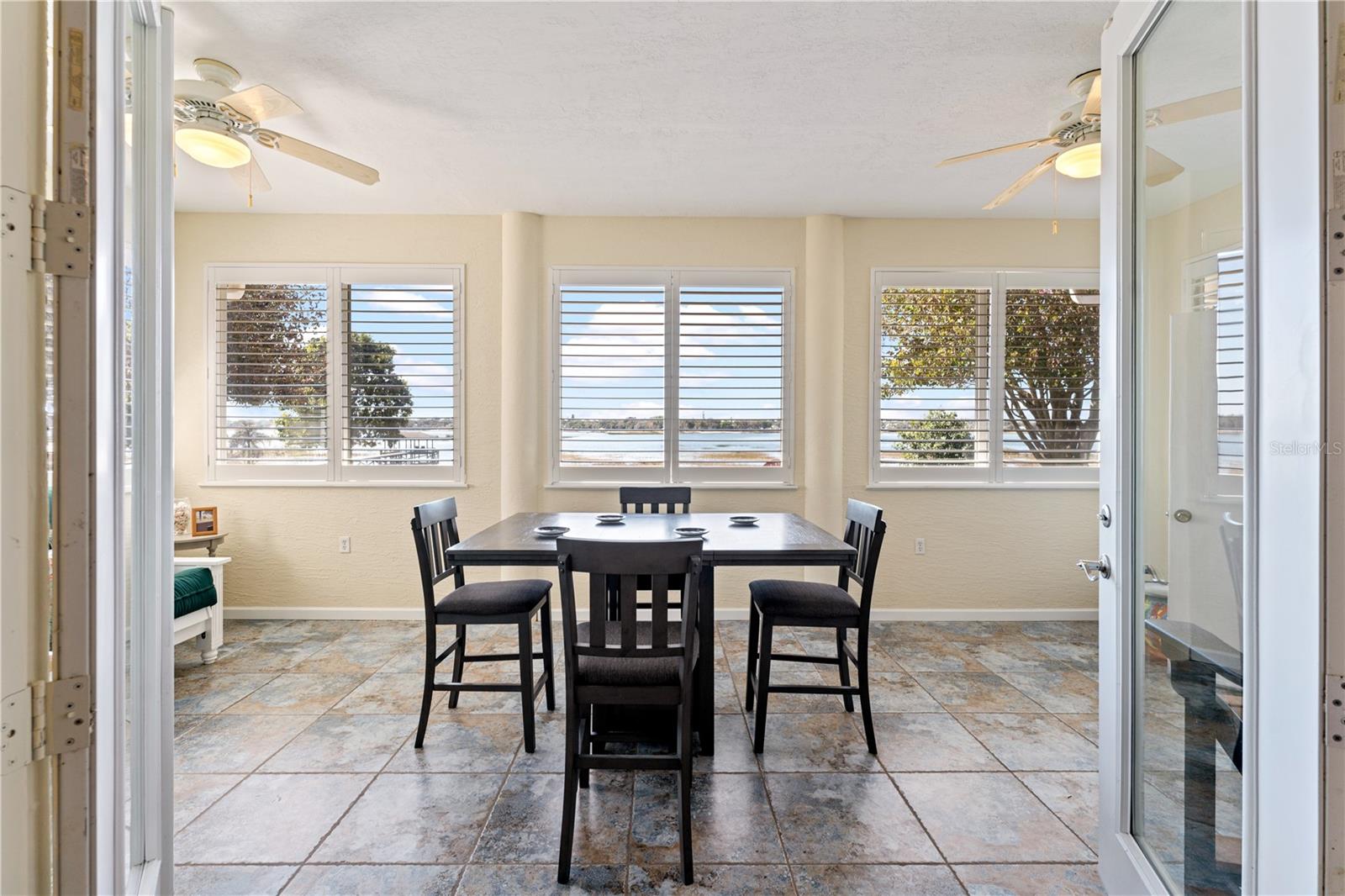 SUNSET POINTE ON - Residential