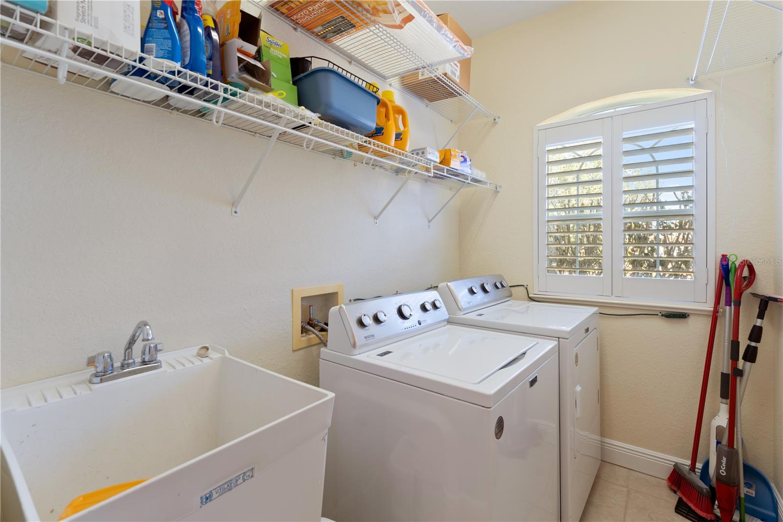 SUNSET POINTE ON - Residential