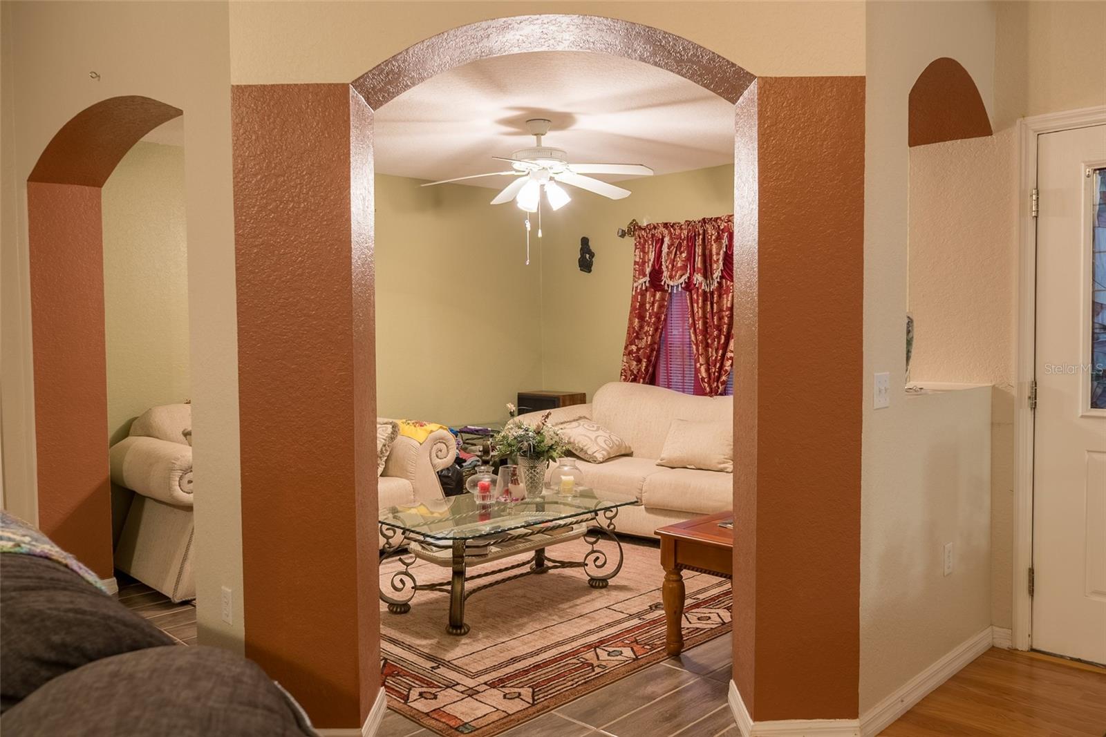 SILVER SPGS SHORES UN 08 - Residential