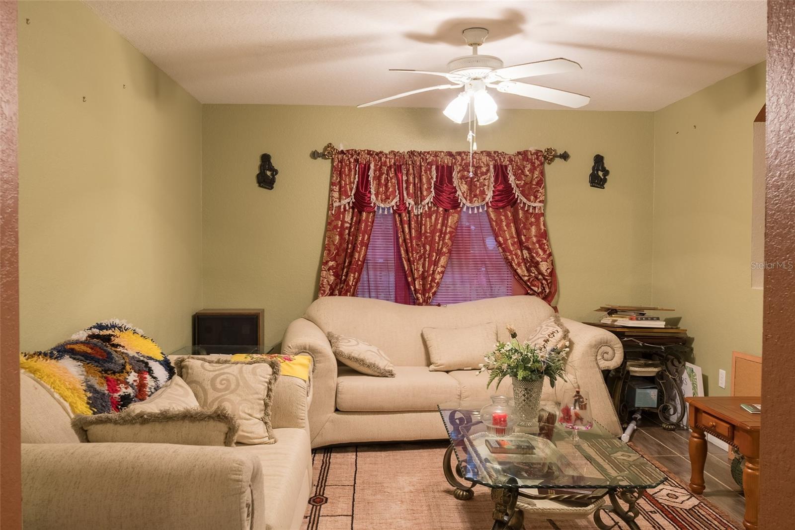 SILVER SPGS SHORES UN 08 - Residential