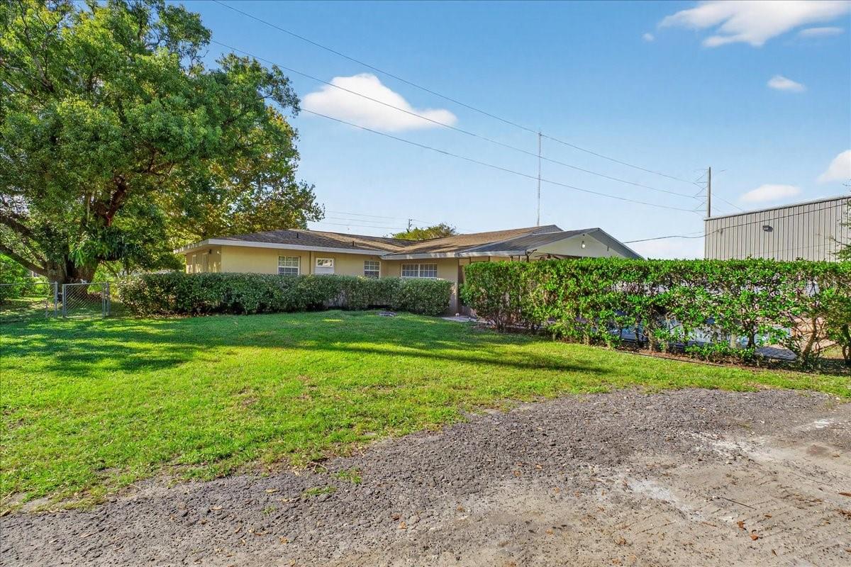 1501 N COMBEE ROAD
