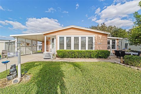 A home in LADY LAKE