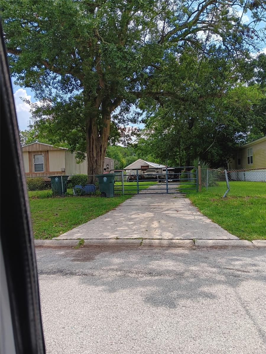 Photo of 2153 Sunrise Drive, Jacksonville, FL 32246 (MLS # OM727333)