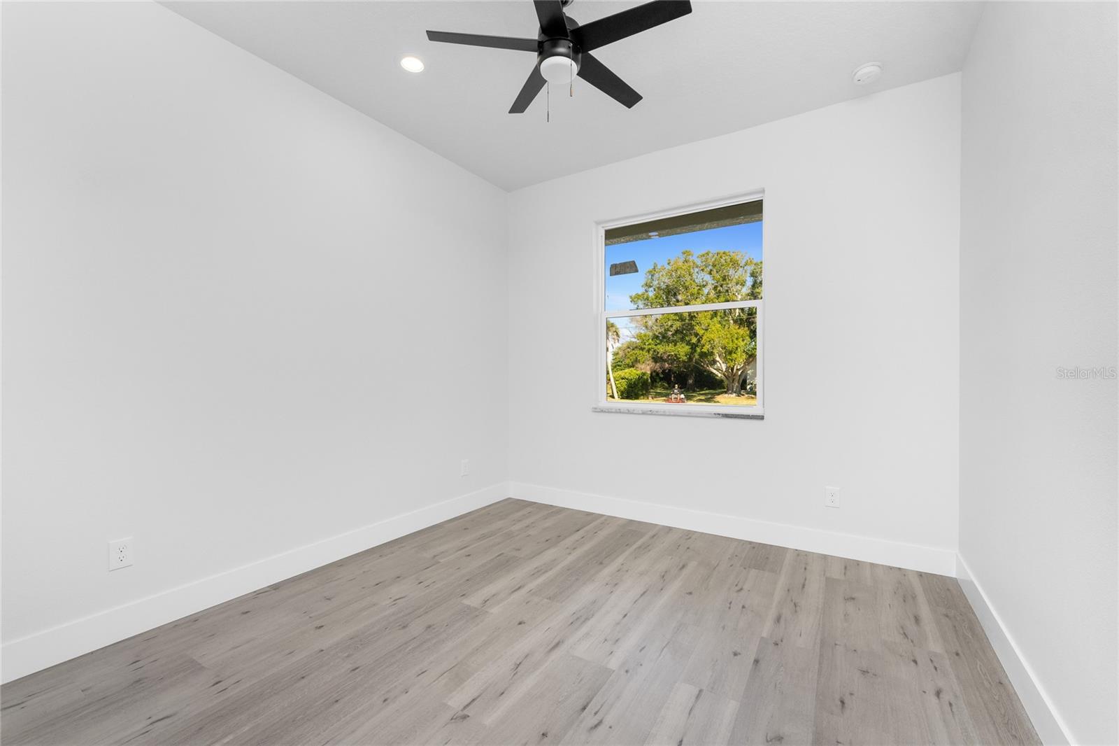 ROTONDA WEST PEBBLE BEACH - Residential