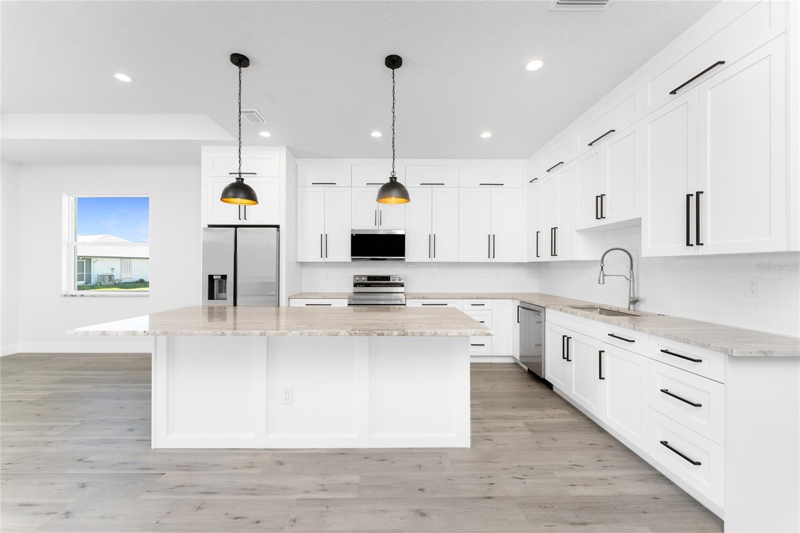 ROTONDA WEST PEBBLE BEACH - Residential