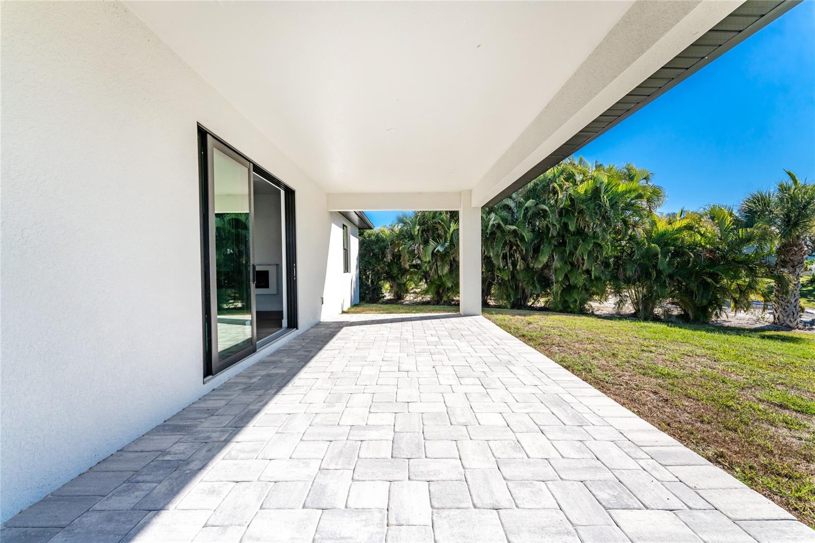 ROTONDA WEST PEBBLE BEACH - Residential