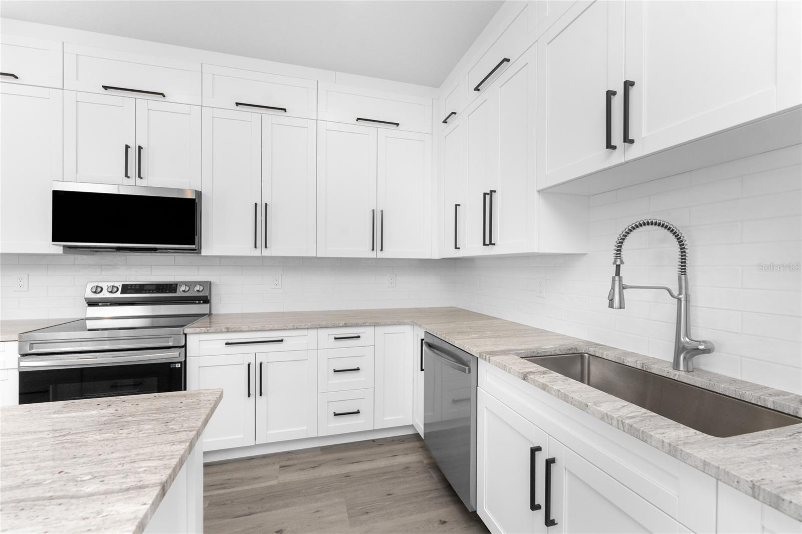 ROTONDA WEST PEBBLE BEACH - Residential