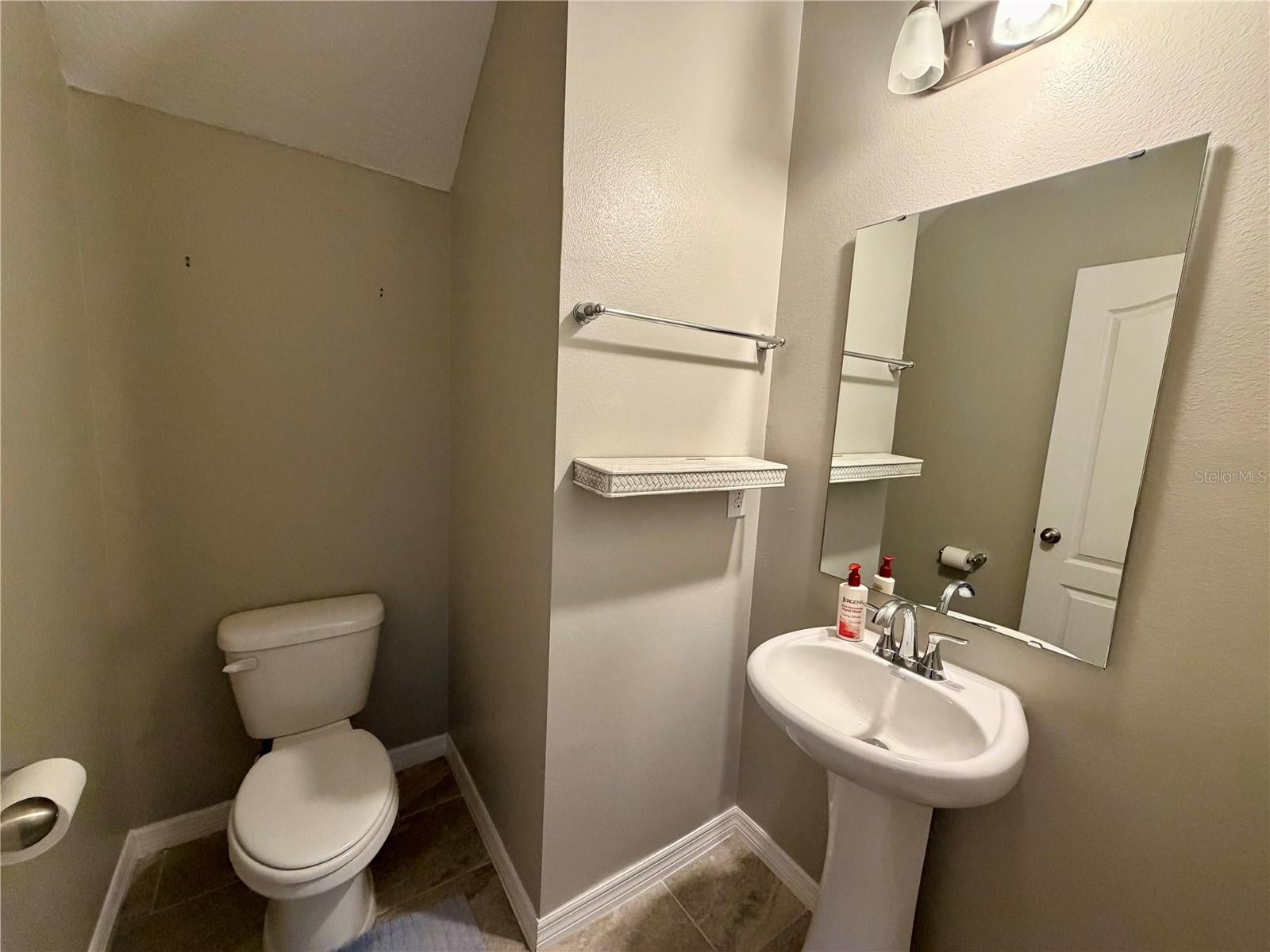 293 JACKSON LOOP