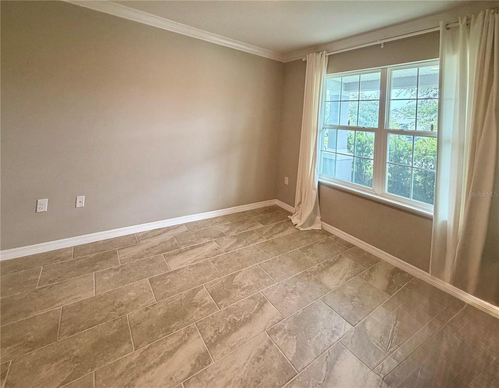 Photo of 293 Jackson Loop, Deland, FL 32724 (MLS # V4951243)