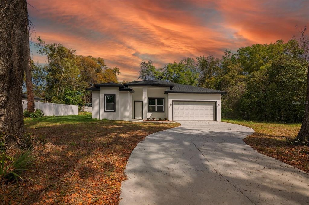 Photo of 1221 SW 5th Street, Ocala, FL 34471 (MLS # S5146815)