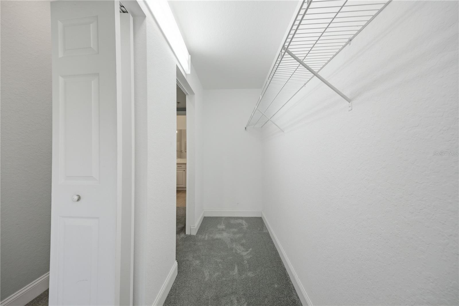 OAK TRAIL - Residential Lease