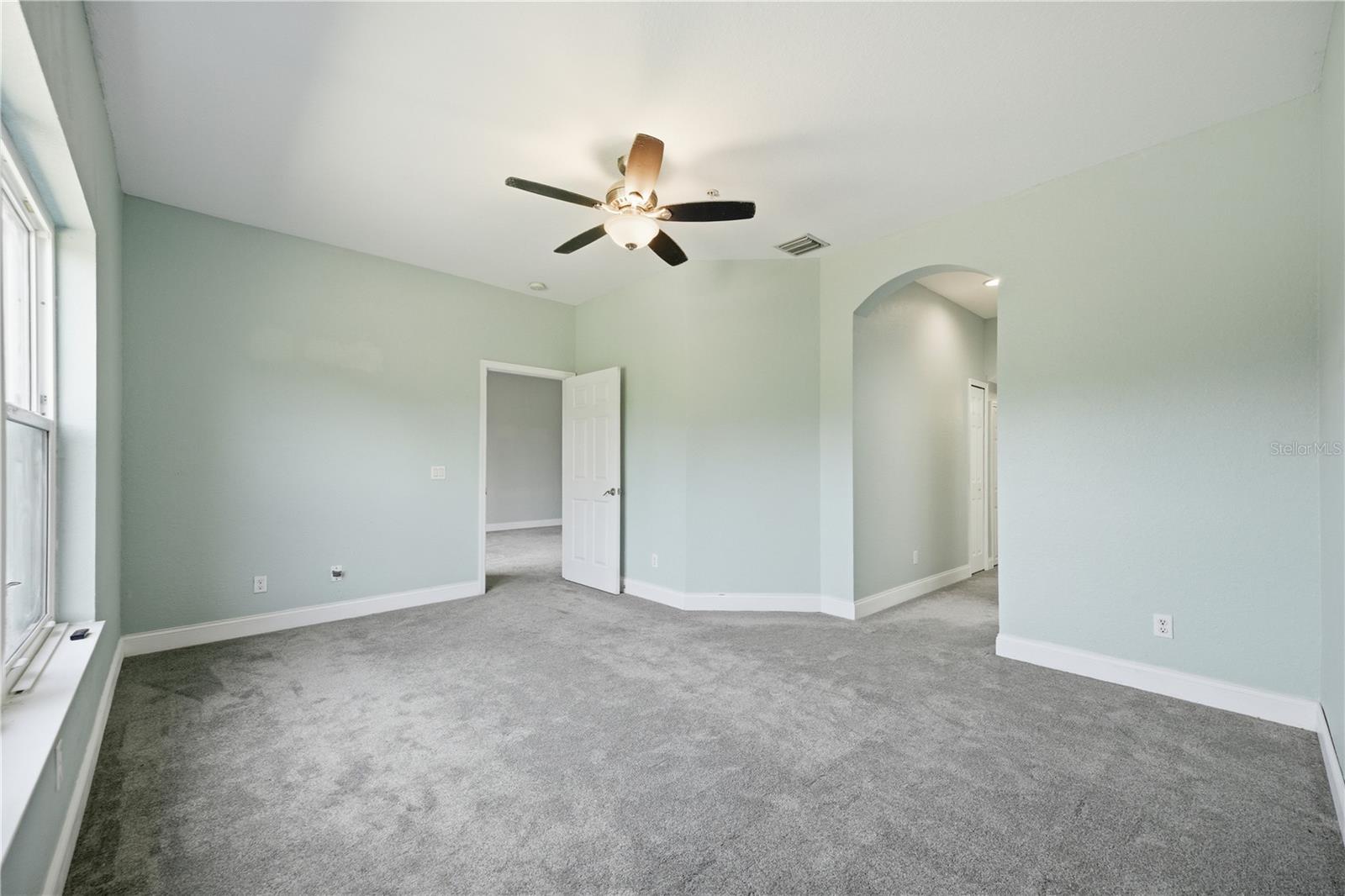 OAK TRAIL - Residential Lease
