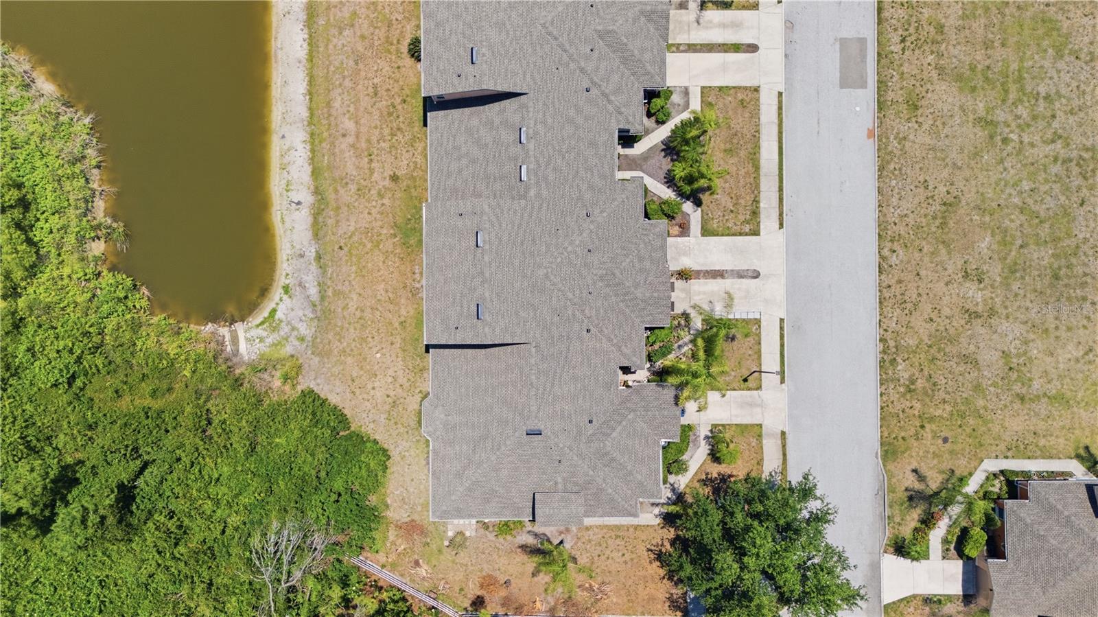 OAK TRAIL - Residential Lease