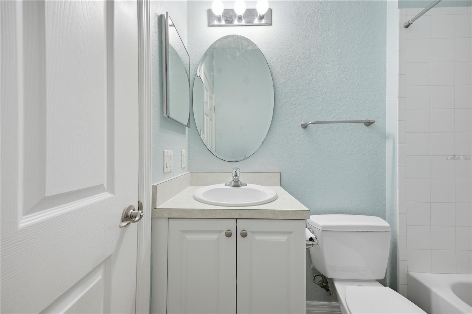 OAK TRAIL - Residential Lease