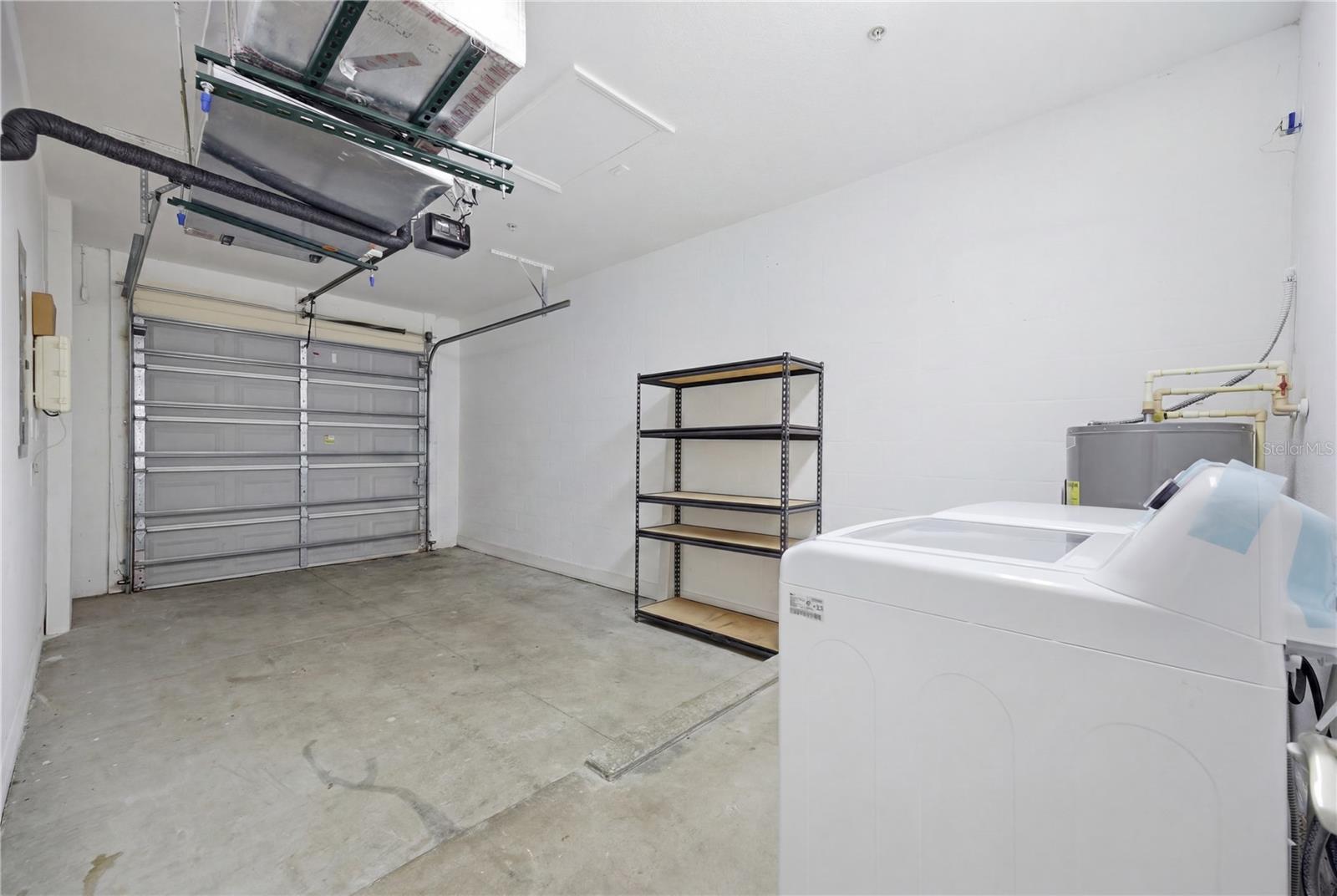 OAK TRAIL - Residential Lease