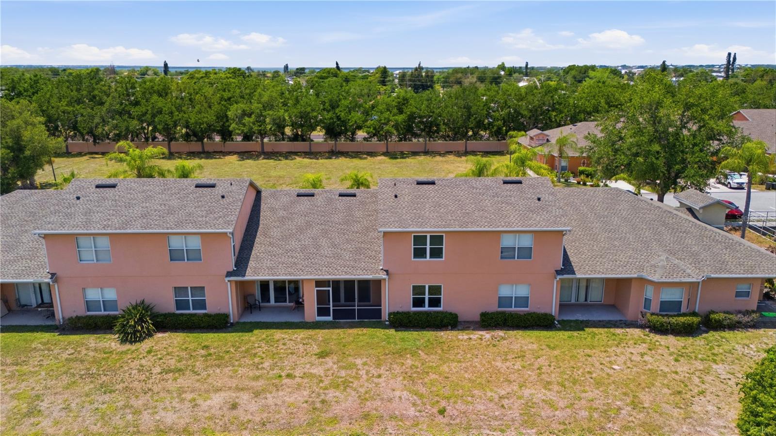 OAK TRAIL - Residential Lease