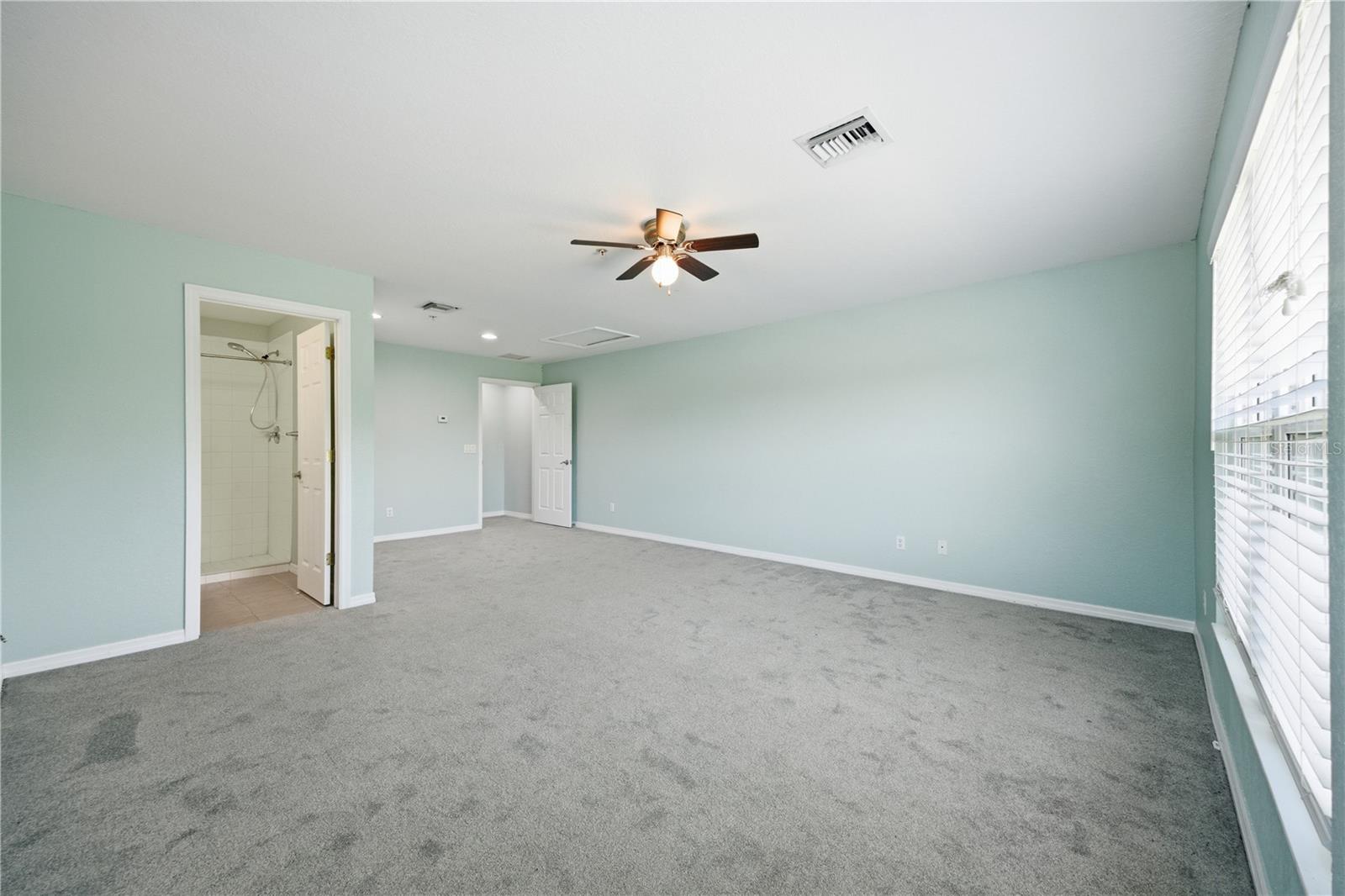OAK TRAIL - Residential Lease