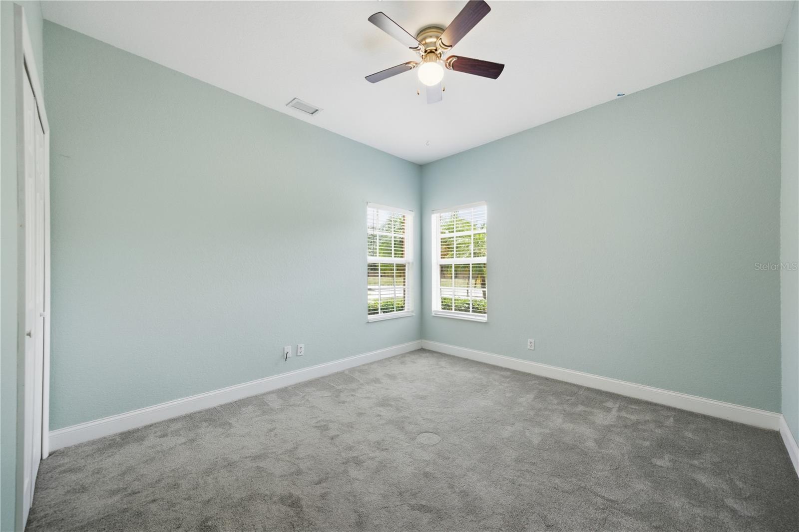 OAK TRAIL - Residential Lease
