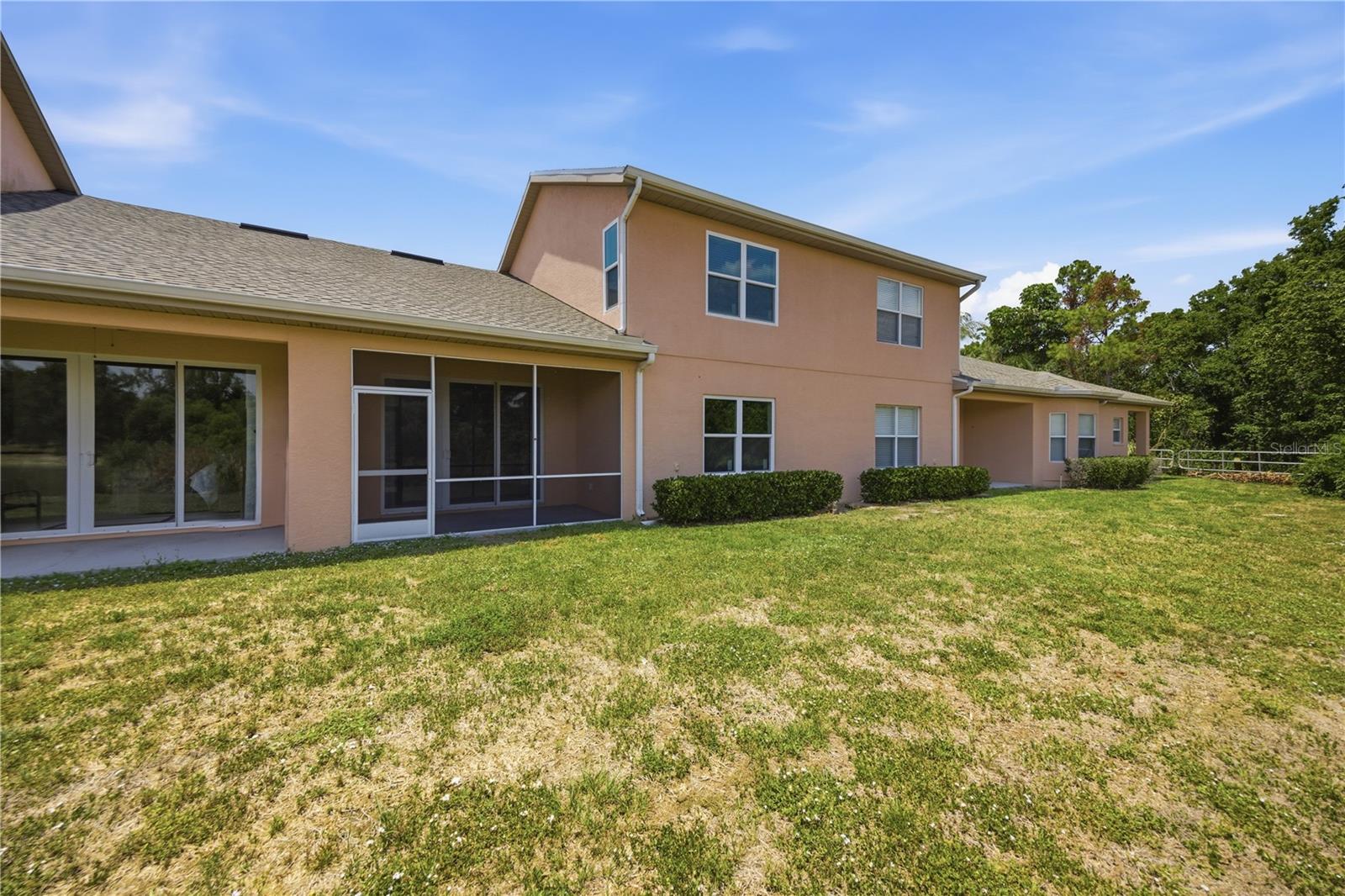 OAK TRAIL - Residential Lease