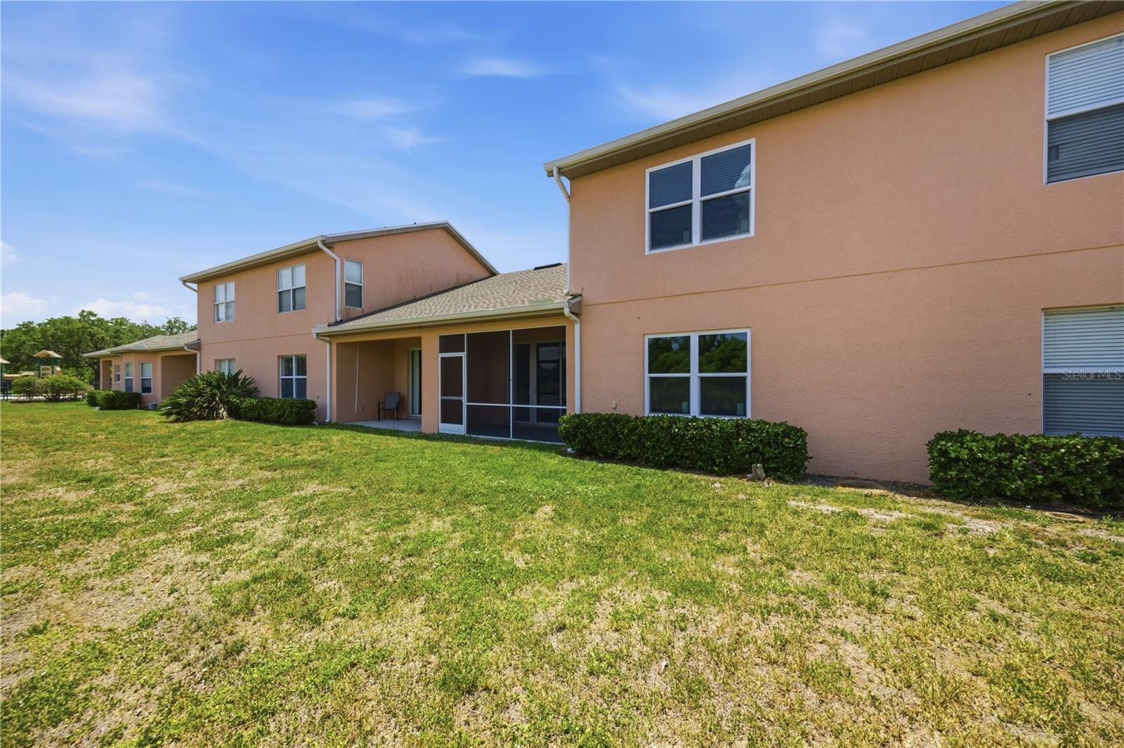 OAK TRAIL - Residential Lease