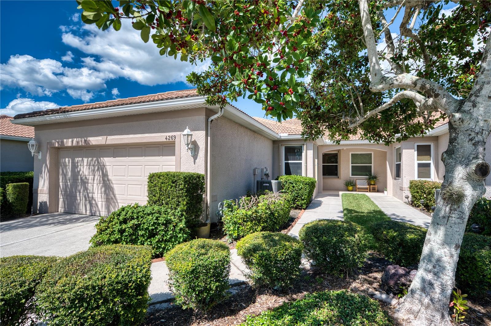 4269 CASCADE FALLS DRIVE, SARASOTA, FL, 34243 1 4269 CASCADE FALLS DRIVE
