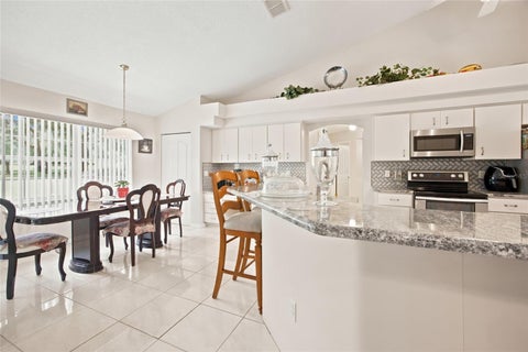 Tiny photo for 366 NW 117th Court, Ocala, FL 34482 (MLS # OM731794)