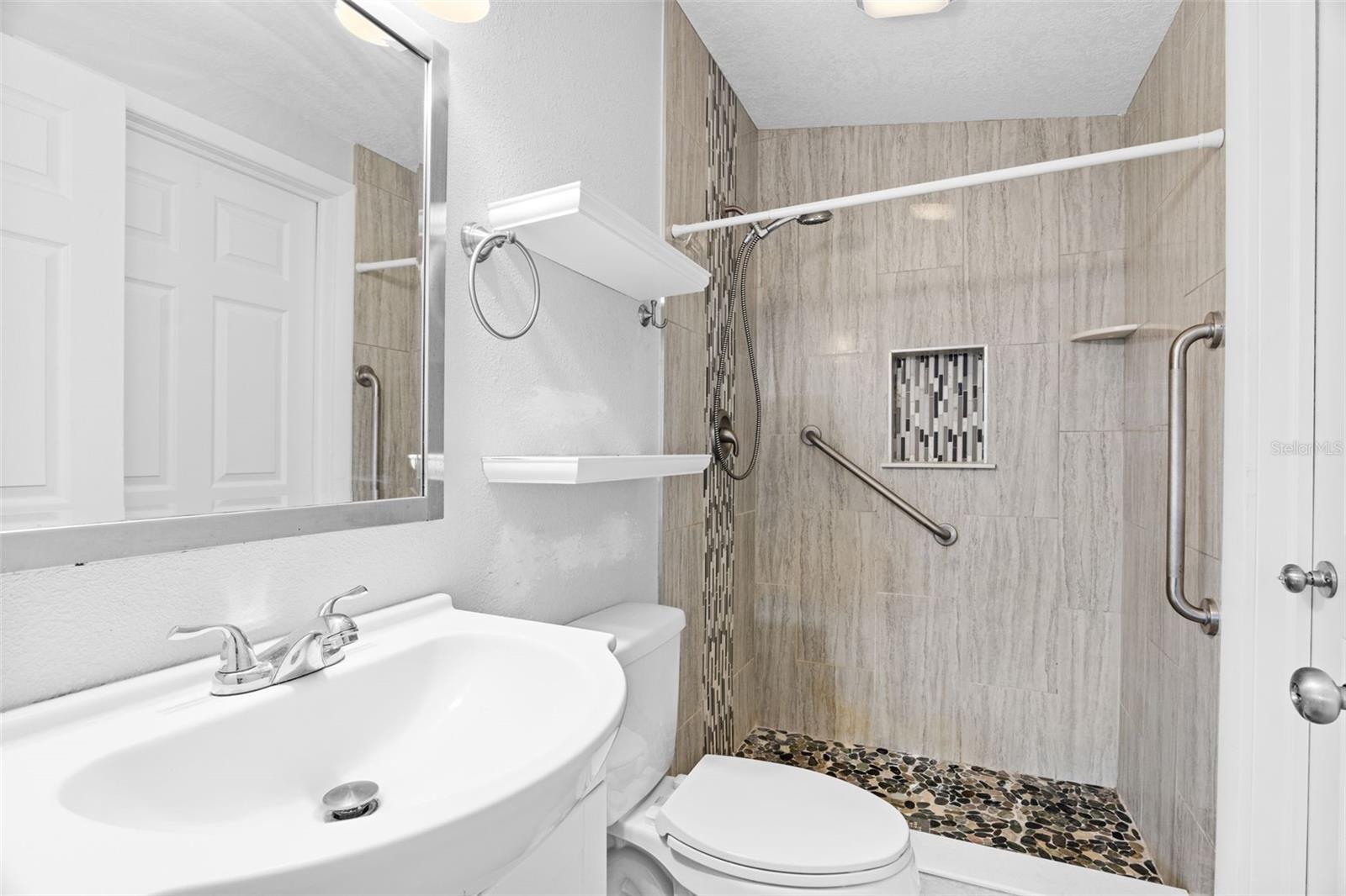 PORT MALABAR UNIT 04 - Residential