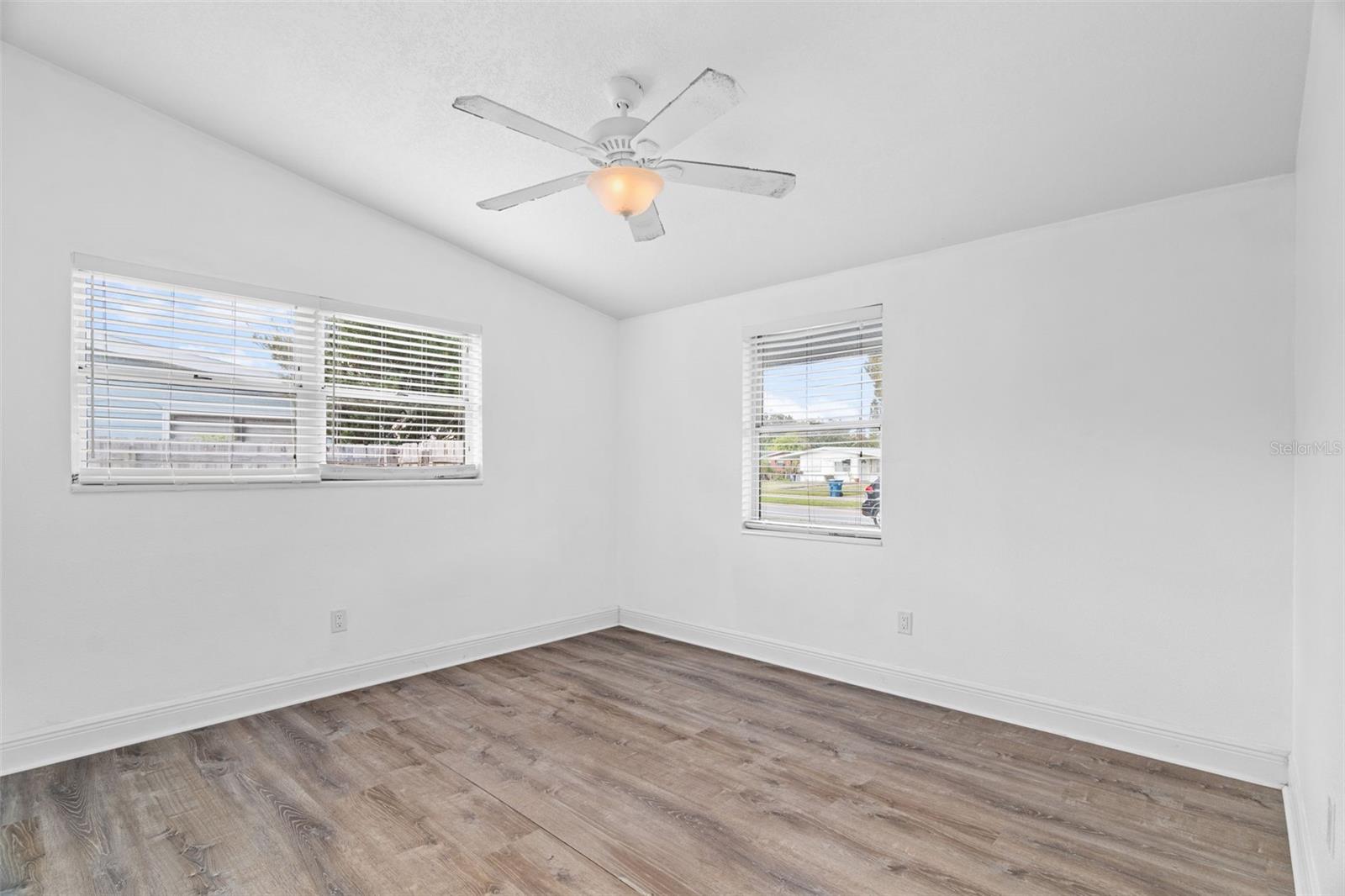 PORT MALABAR UNIT 04 - Residential