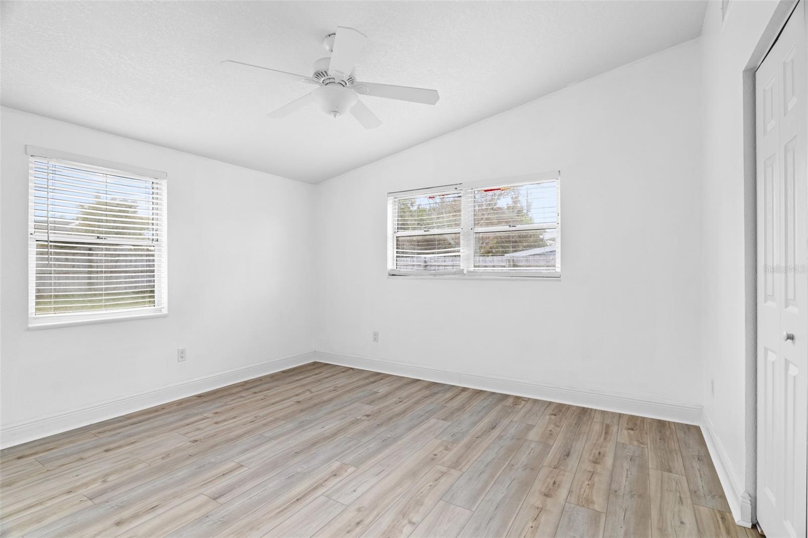 PORT MALABAR UNIT 04 - Residential