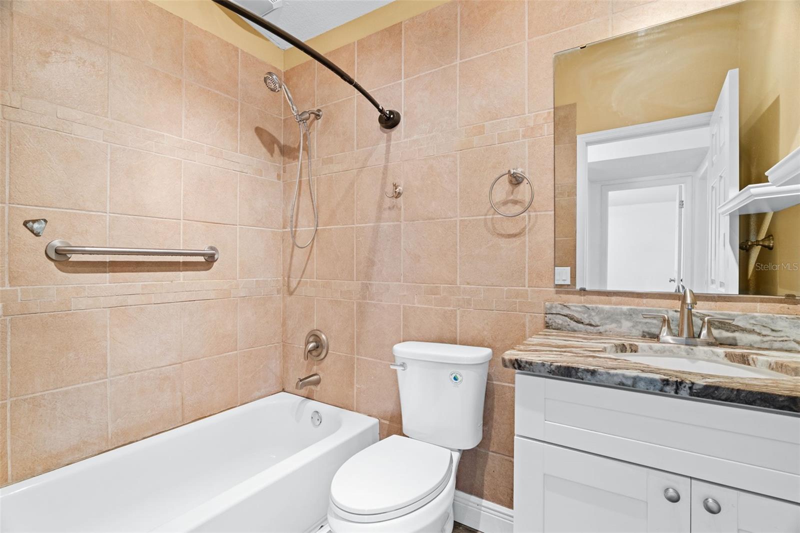 PORT MALABAR UNIT 04 - Residential