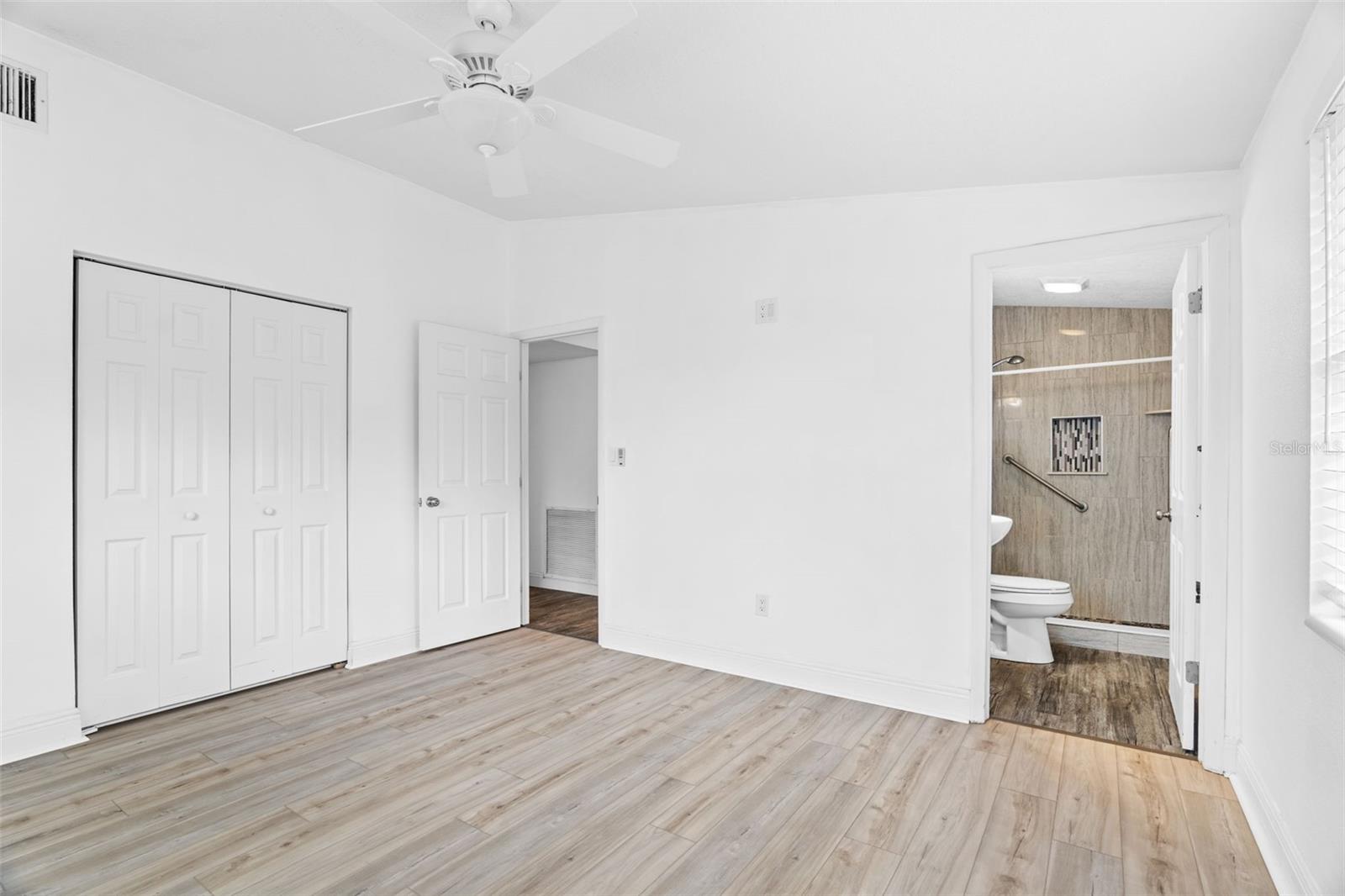 PORT MALABAR UNIT 04 - Residential