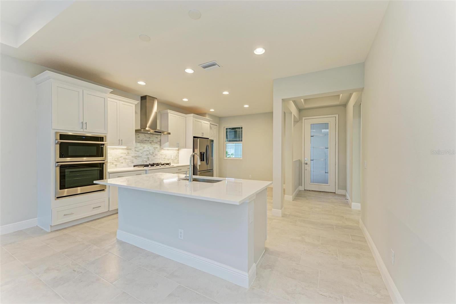 172 VAN GOGH COVE