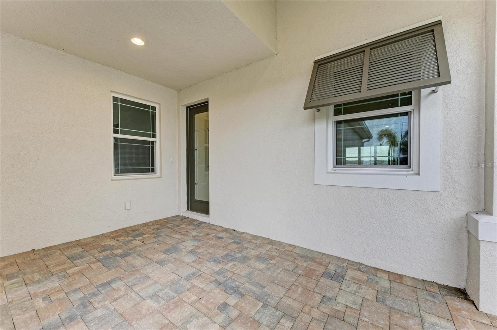 172 VAN GOGH COVE