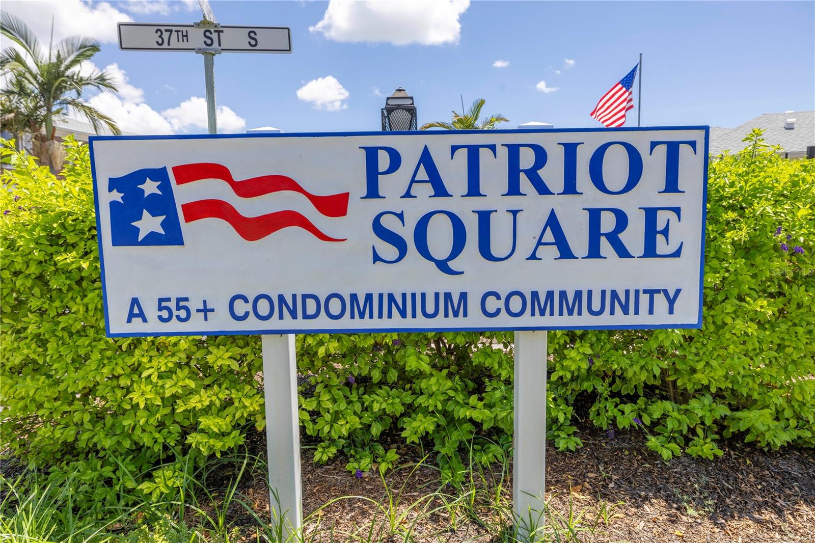 PATRIOT SQUARE APTS - Residential