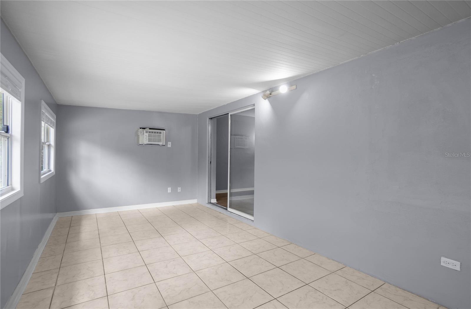 INVERNESS HIGHLANDS WEST - Residential