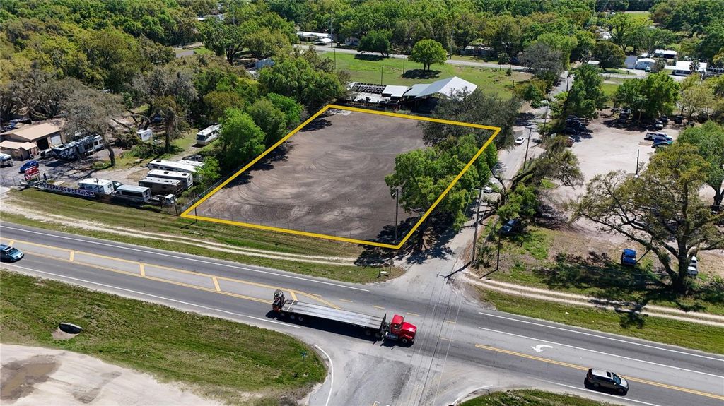 Photo of 11703 N Us 301 Highway, Thonotosassa, FL 33592 (MLS # TB8508109)