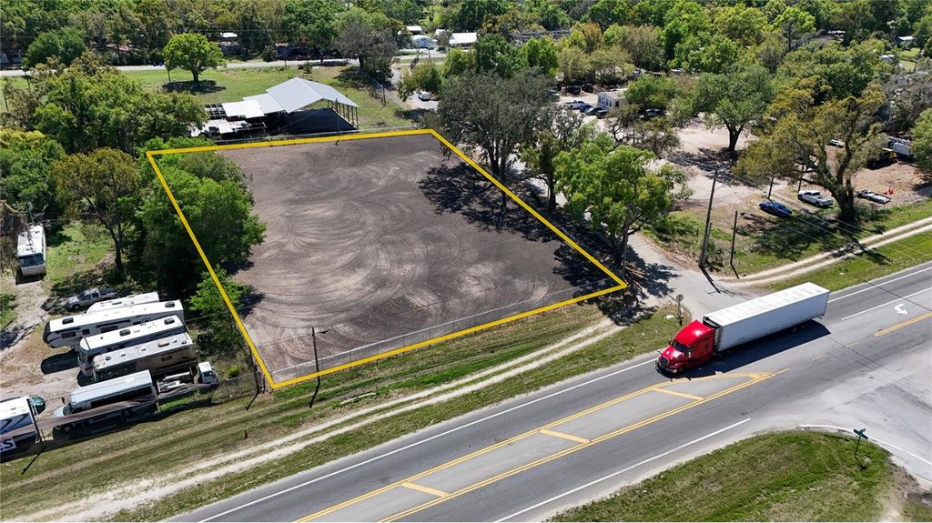 Photo of 11703 N Us 301 Highway, Thonotosassa, FL 33592 (MLS # TB8508109)