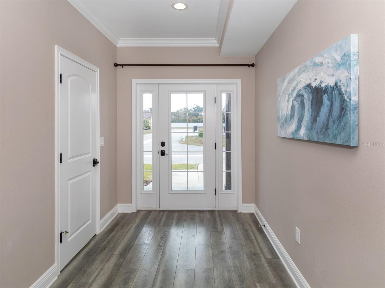 21004 ISOLA BELLA CIRCLE