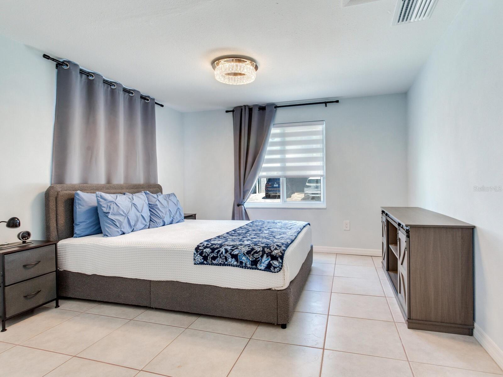 MADEIRA SHORES 1ST ADD - Residential Lease