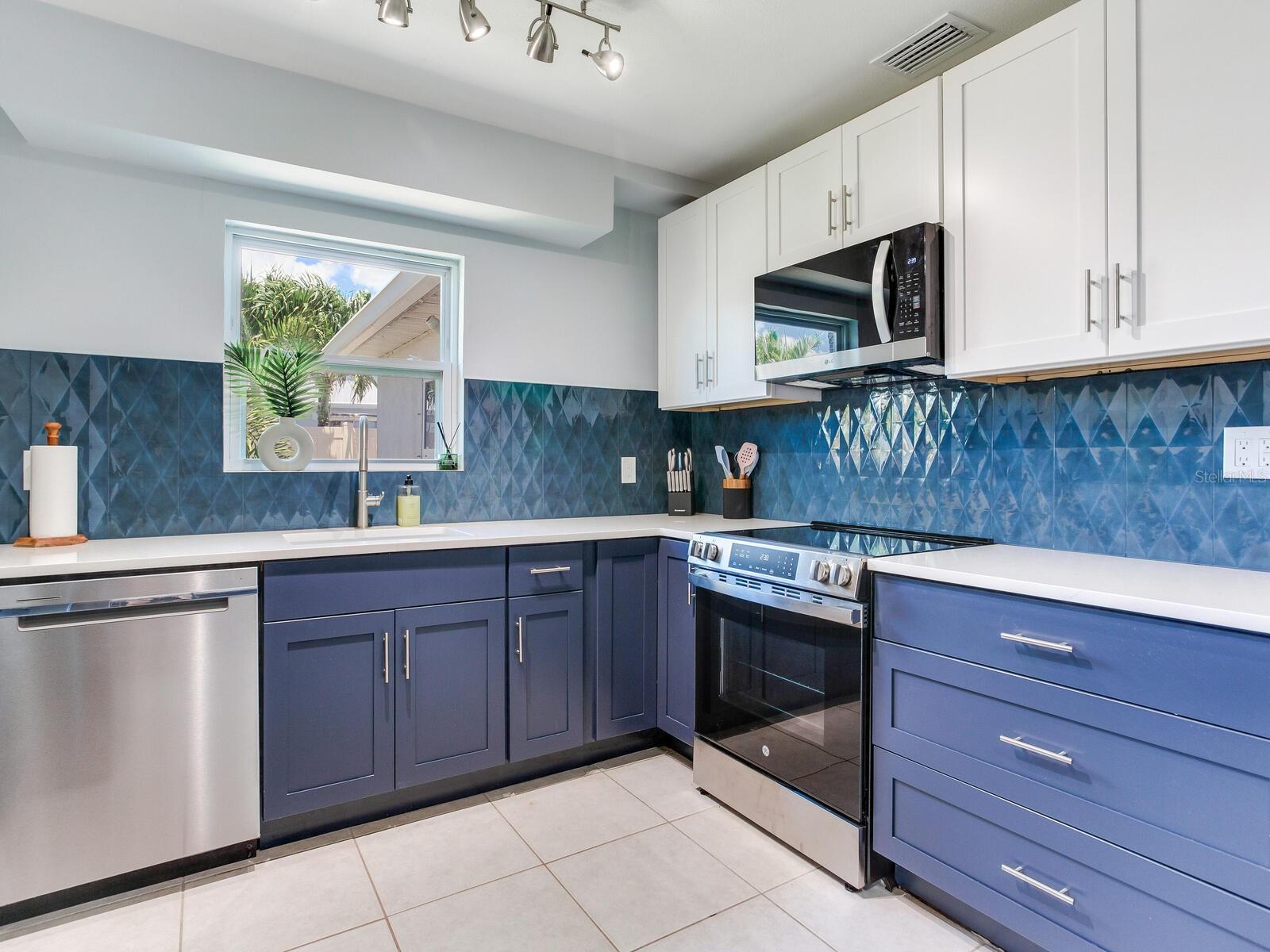 MADEIRA SHORES 1ST ADD - Residential Lease