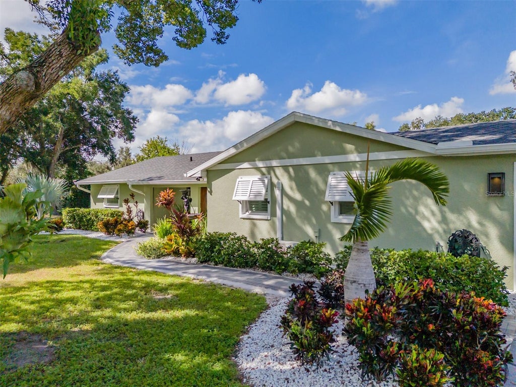 Photo of 2606 Brucken Road, Valrico, FL 33596 (MLS # TB8552878)