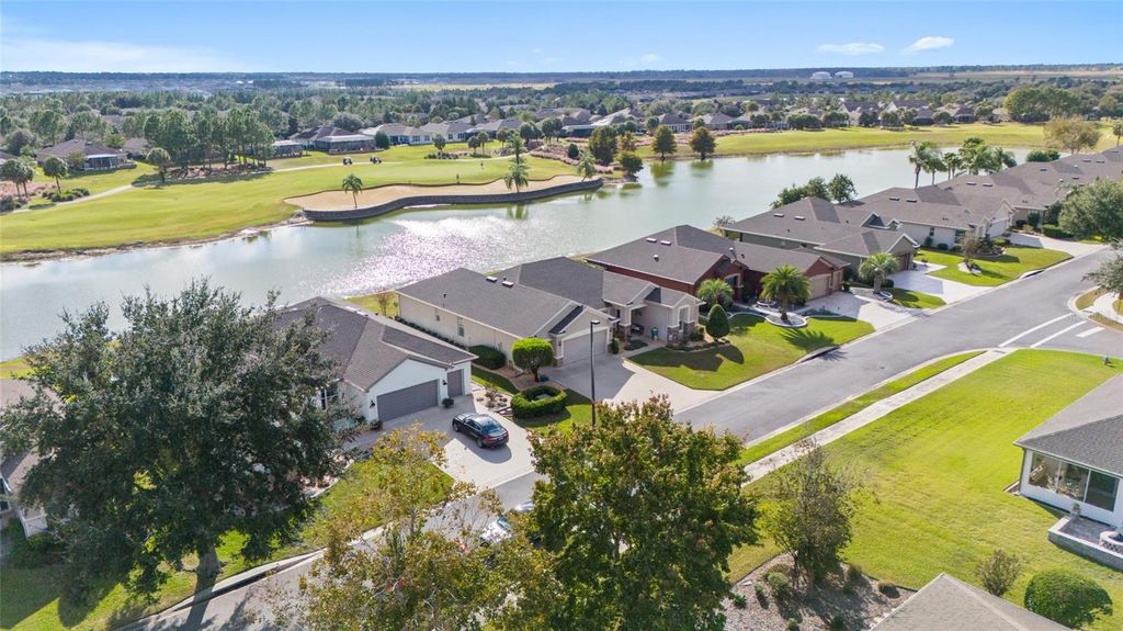 Photo of 9479 SW 71st Loop, Ocala, FL 34481 (MLS # OM713710)